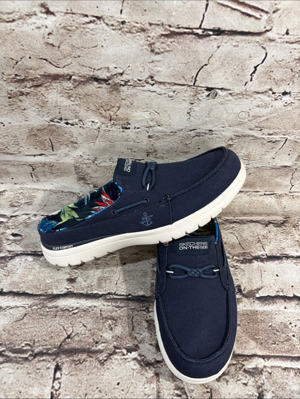 Skechers Navy On The Go Mule with Tropical Lining